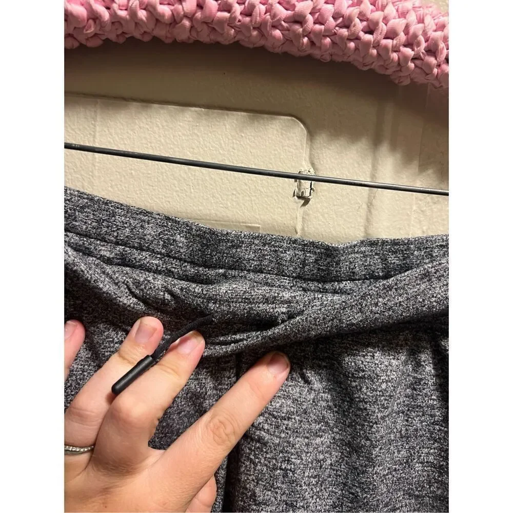 Lululemon Grey Pants Men’s Size Large
